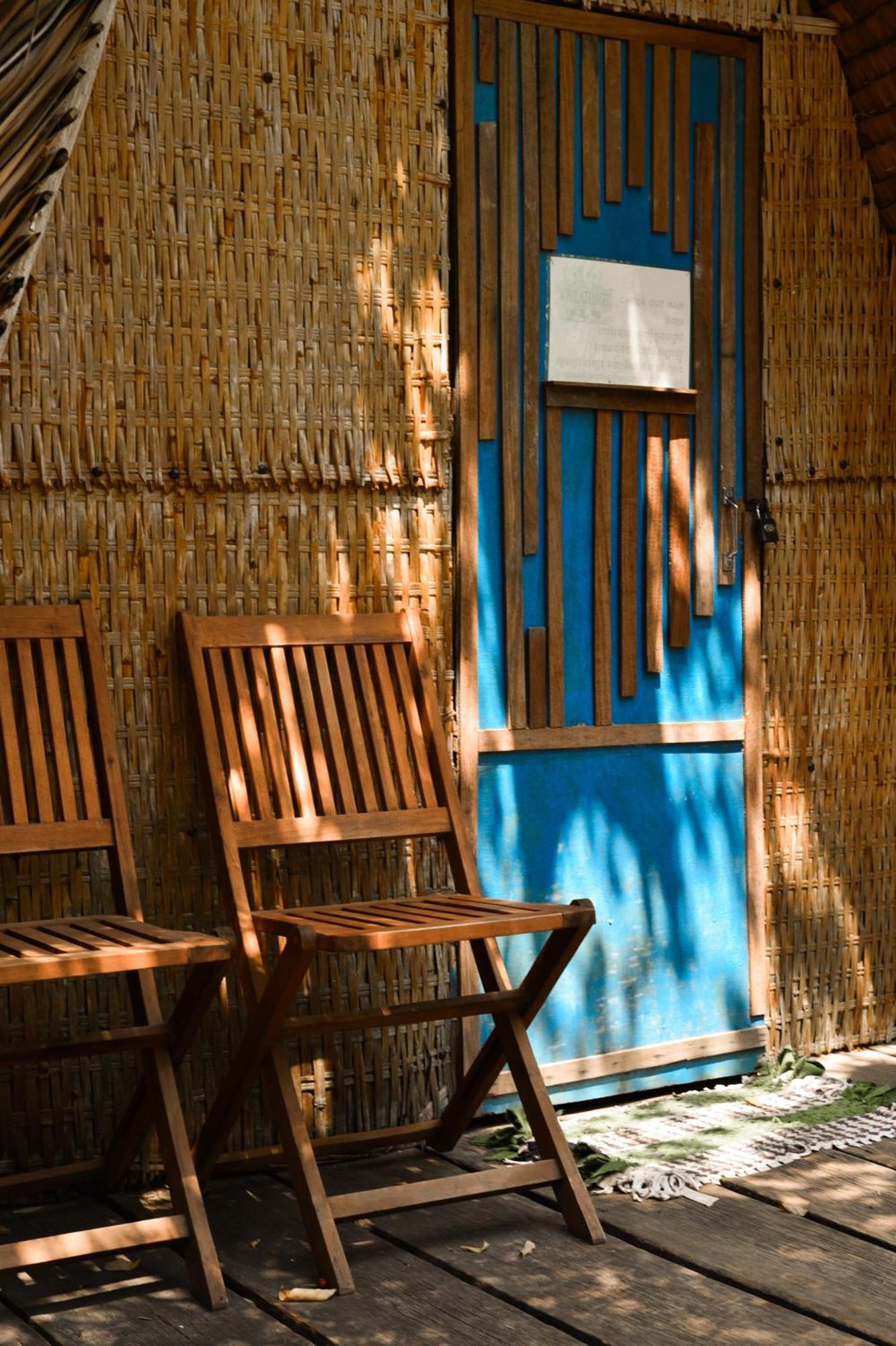 Yellow Sun Kampot Luaran gambar